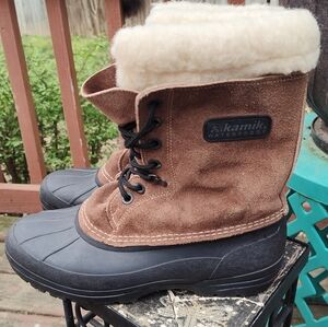 Women's 9 waterproof kamik brown Suede mid calf duck boots